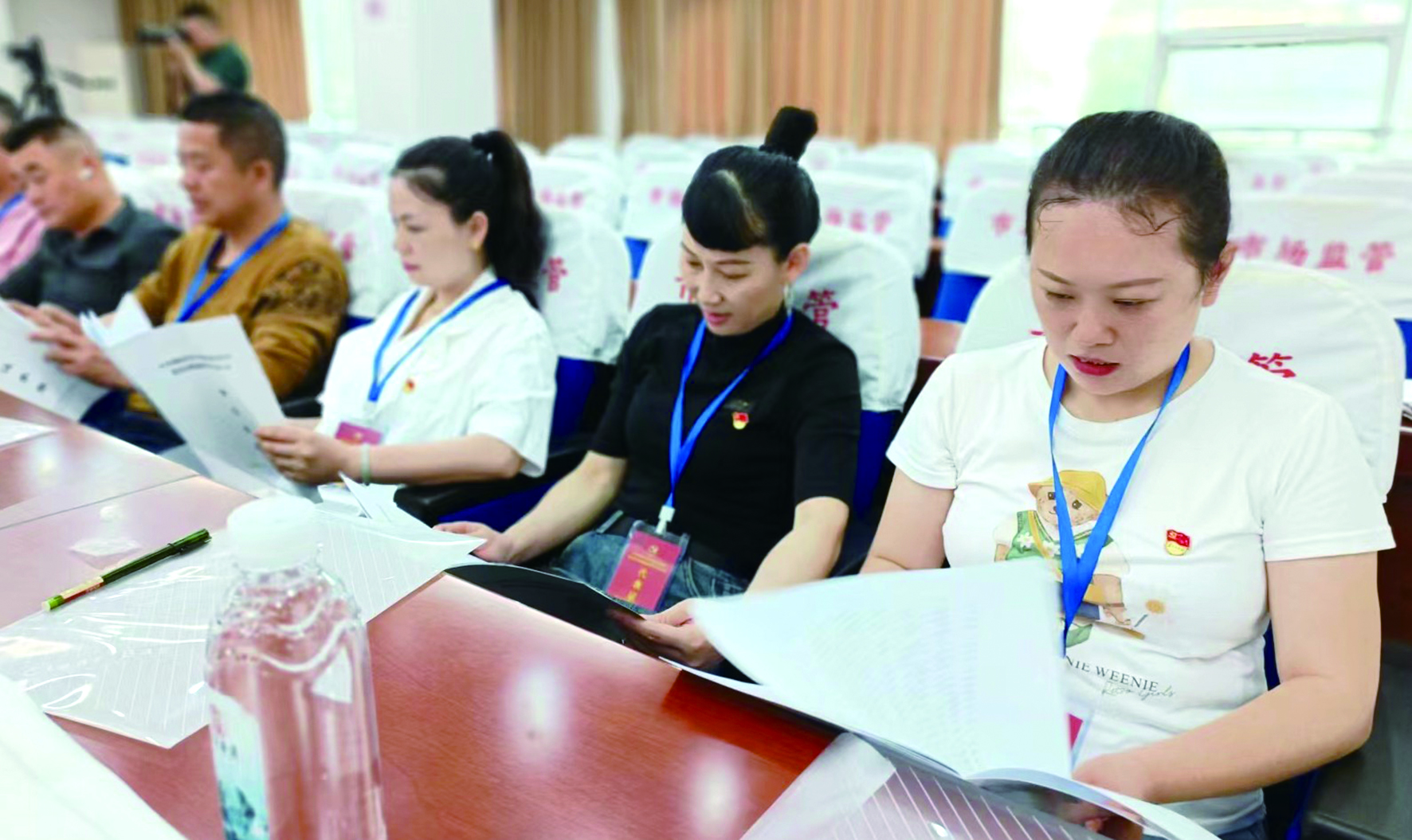 集團公司黨委開展創(chuàng)先爭優(yōu)活動 推薦評選先進基層黨組織、優(yōu)秀黨務工作者和優(yōu)秀共產(chǎn)黨員 （李高雄報道） 